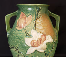 Load image into Gallery viewer, Roseville Magnolia Pottery Vase