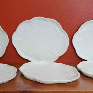 Indiana Harvest Grape Pattern Snack Plates