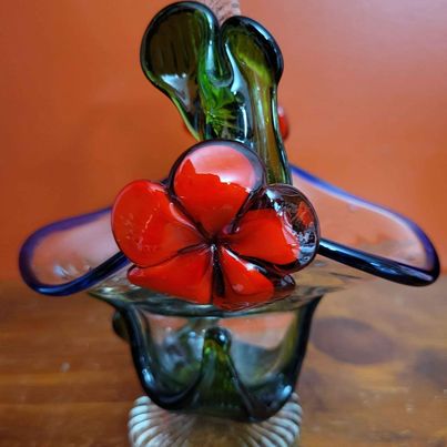 Beautiful! Italian Mouth Blown, Art Glass Basket w/Lampwork Red Flowers