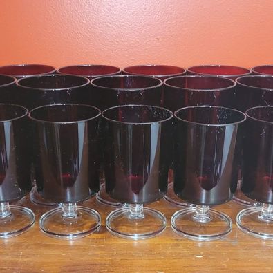 Luminarc Cavalier Ruby Red Small & Large Wine Glasses w/ Clear Pedestal Bases (22 Pces)