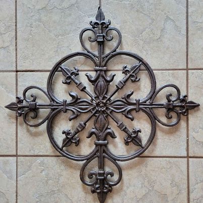 Wrought Iron! Garden Decor w/ a Fleur Des Lis Design, Measuring 27