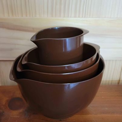 MCM Rosti Mepal, Denmark Brown Melamine Mixing Bowls W/ Spouts & Pitcher