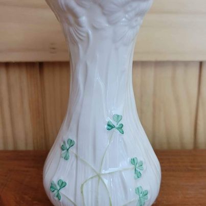 Beleek Shamrocks & Daisies Bud Vase