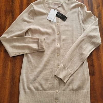 Brand New! Ladies Banana Republic 100% Italian Merino Wool Button Up Sweater,  Size XS