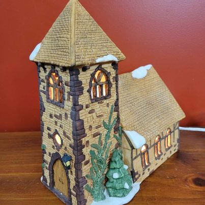 Dept 56 Dickens Village Porcelain Lightup Church, 1985, Retired