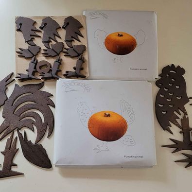 Cast Iron Rooster, Hen & 3 Chicks Pumpkin Display Sets