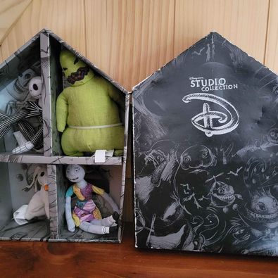 Disney Store Nightmare Before Christmas Studio Collection Plush Set in Coffin Box