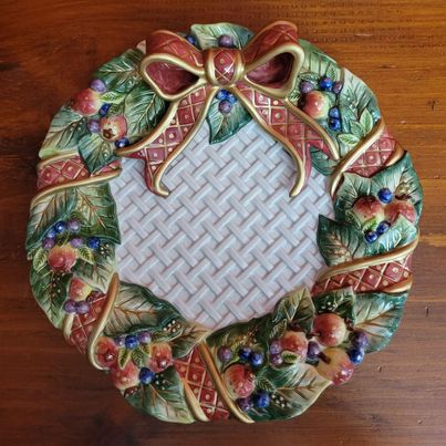 Pair Fitz & Floyd! Christmas Wreath Cookie Plate, 9