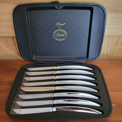 MCM Set of Carvel Hall Towle Silversmith Stainless Steel Steak Knife Set, 8 pces, in Case