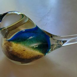 Art Glass Bird, Unsigned Measures approx 4.5