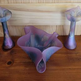 Irridescent Art Glass Handkerchief Bowl & Jack in the Pulpit Vases, 3 Pces