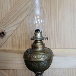 Bradley & Hubbard Co. Ornate Brass Oil Lamp, Measures 24