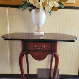 Bombay Drop Leaf Side Table w/ Drawer & Queen Anne Legs