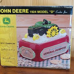 New! John Deer 1924 Model 