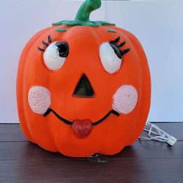 Vintage! 1998 Girl Lightup Blow Mold Pumpkin w/ Eylashes by TPI Plastic Industries