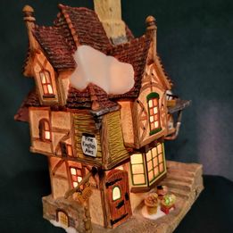 Dept 56, A Christmas Carol, Melancholy Tavern Dickens Village