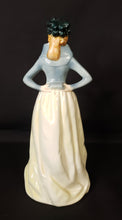 Load image into Gallery viewer, Goebel Porcelain Figurine &quot;Lady of Fashion&quot;
