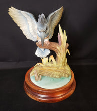 Load image into Gallery viewer, Porcelain Belted Kingfisher Figurine
