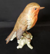 Load image into Gallery viewer, Goebel Porcelain Robin Figurine
