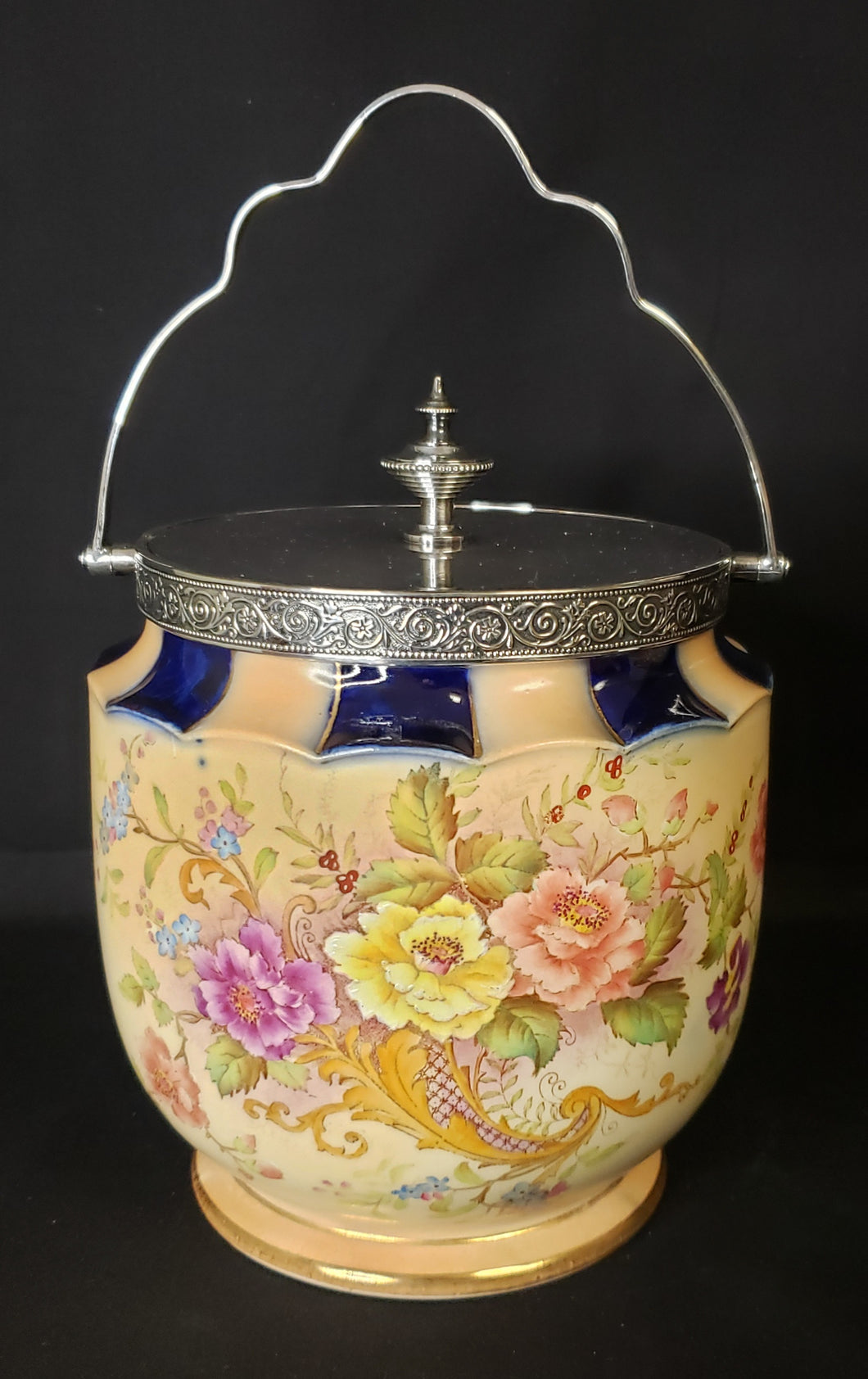 Carlton Ware Biscuit Barrel