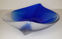 Load image into Gallery viewer, Mats Jonasson Art Glass Bowl
