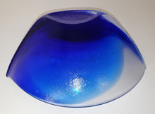 Load image into Gallery viewer, Mats Jonasson Art Glass Bowl
