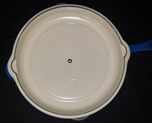 Load image into Gallery viewer, Le Creuset #27 Deep Skillet with Lid
