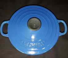 Load image into Gallery viewer, Le Creuset #18 Cast Iron Dutch Oven with Lid
