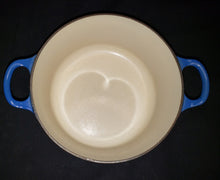 Load image into Gallery viewer, Le Creuset #18 Cast Iron Dutch Oven with Lid
