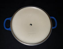 Load image into Gallery viewer, Le Creuset #18 Cast Iron Dutch Oven with Lid
