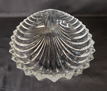 Load image into Gallery viewer, Villroy &amp; Boch Crystal Shell Bowl
