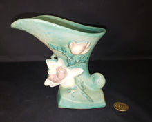 Load image into Gallery viewer, Roseville Pottery Cornucopia vase
