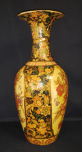 Load image into Gallery viewer, Satsuma Vase
