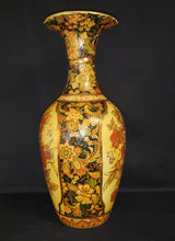 Load image into Gallery viewer, Satsuma Vase
