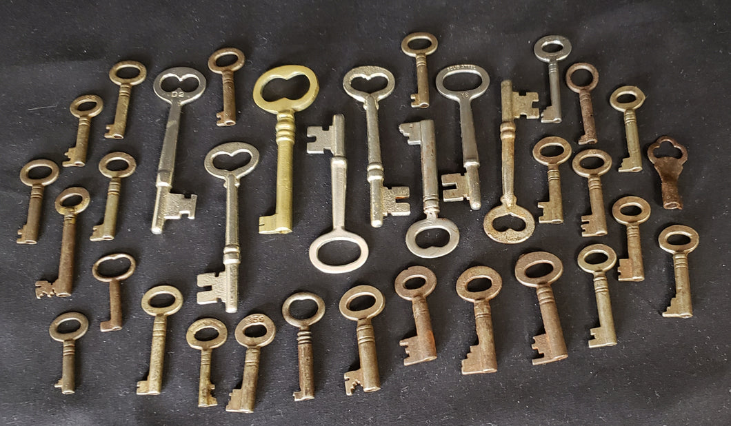 Collection of Vintage Keys