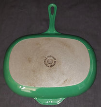 Load image into Gallery viewer, Le Creuset #29 Oval Grilling Pan
