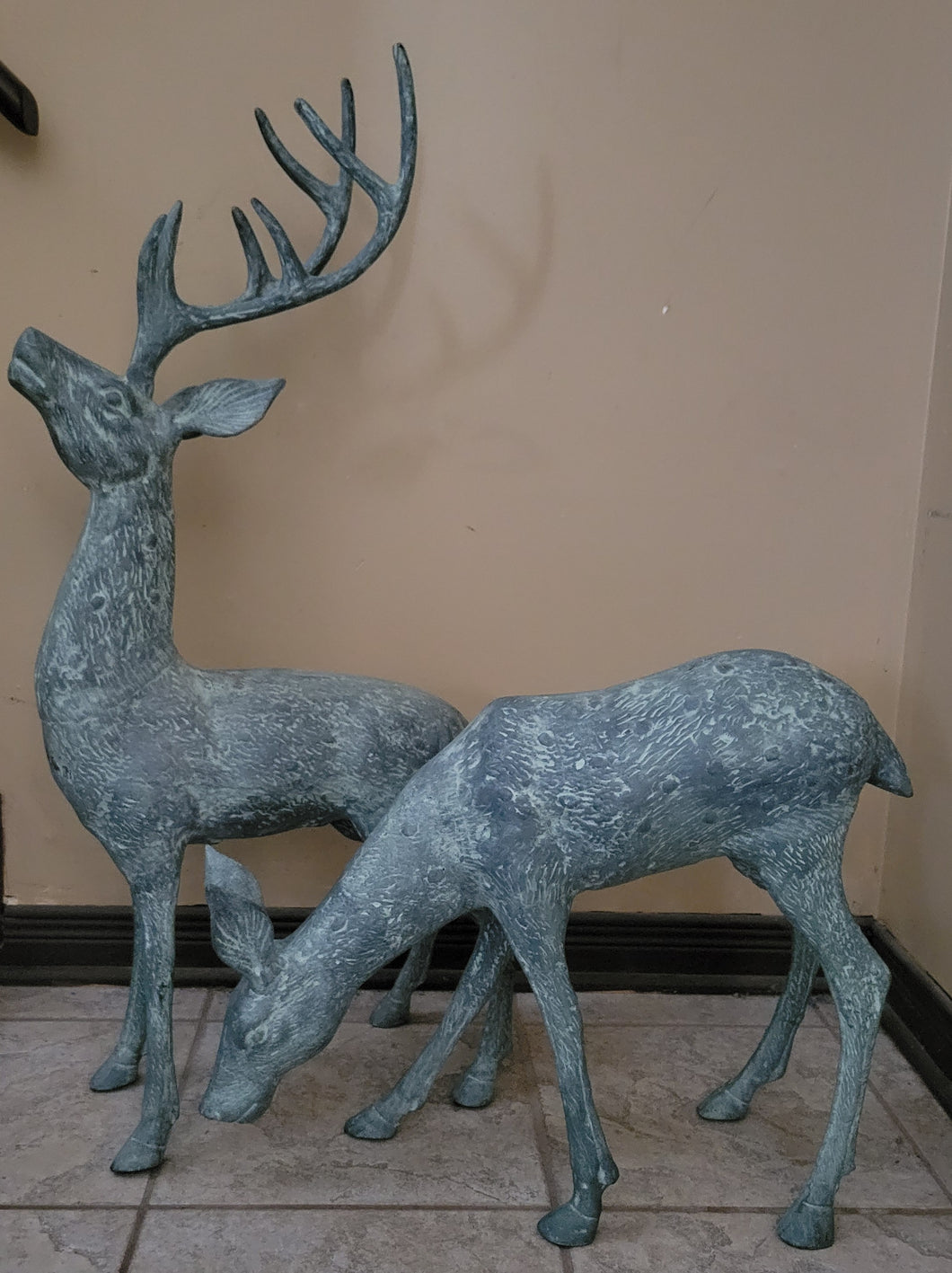 Metal Garden Deer Pair Statues