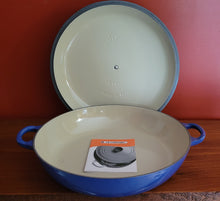 Load image into Gallery viewer, Le Creuset #30 Braiser w/ Handles
