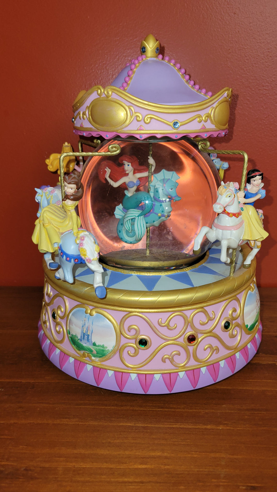 Disney Princess CarouselSnow Gobe