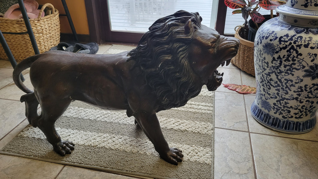 Large Brass Lion Statue w/Bronze Coloured Finish