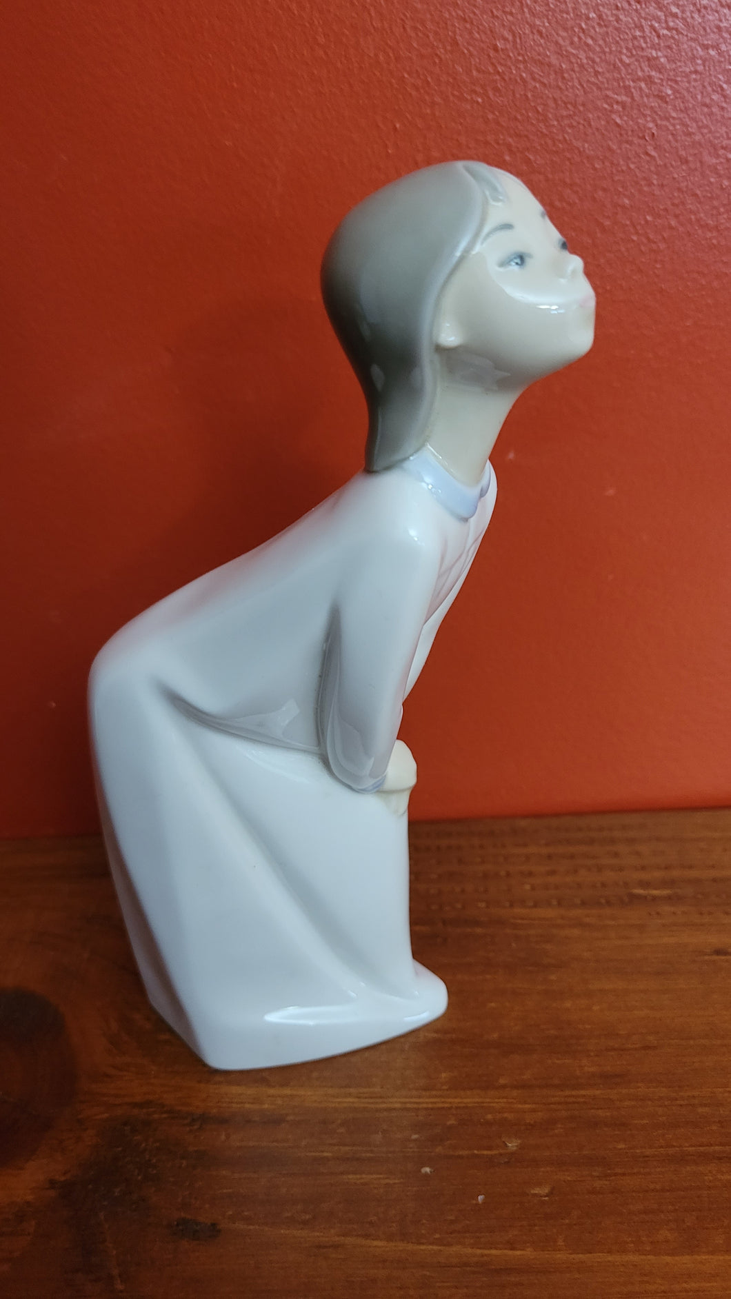 Lladro Figurine of Girl Blowing a Kiss