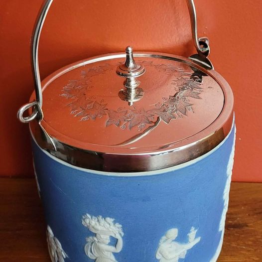 Vintage Wedgewood Style Biscuit Barrel