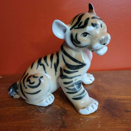 Lomonosov Porcelain Tiger Figurine, Made in Russia