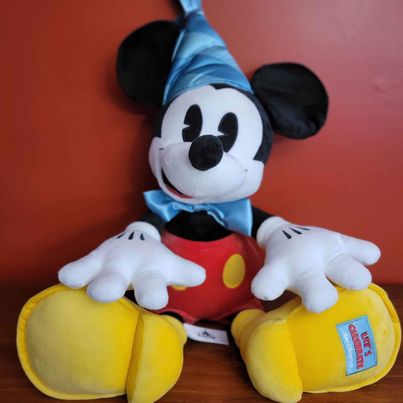 Disney's Mickey Plushies, 23