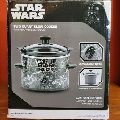 New In Open Box! Disney Star Wars Slow Cooker, 2 Qrt,.