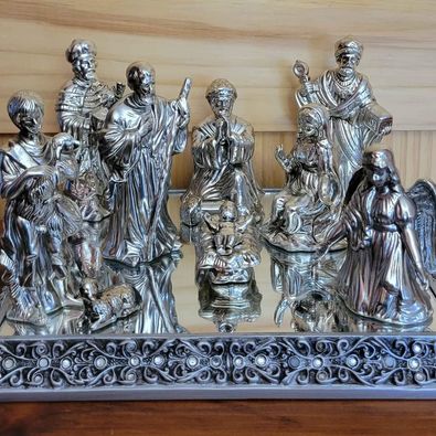 Silver Tone Ceramic Nativity Scene w/ Framed Mirror Base,12 pces + Base